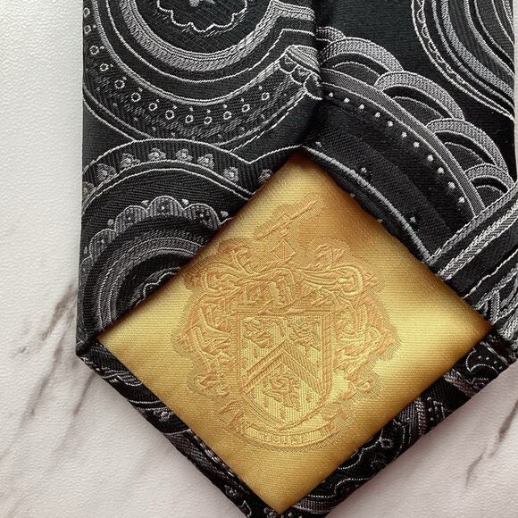 Donald Trump Silk Tie, Black Paisley VTG Signature Collection Ultra MAGA USA - Picture 3 of 6